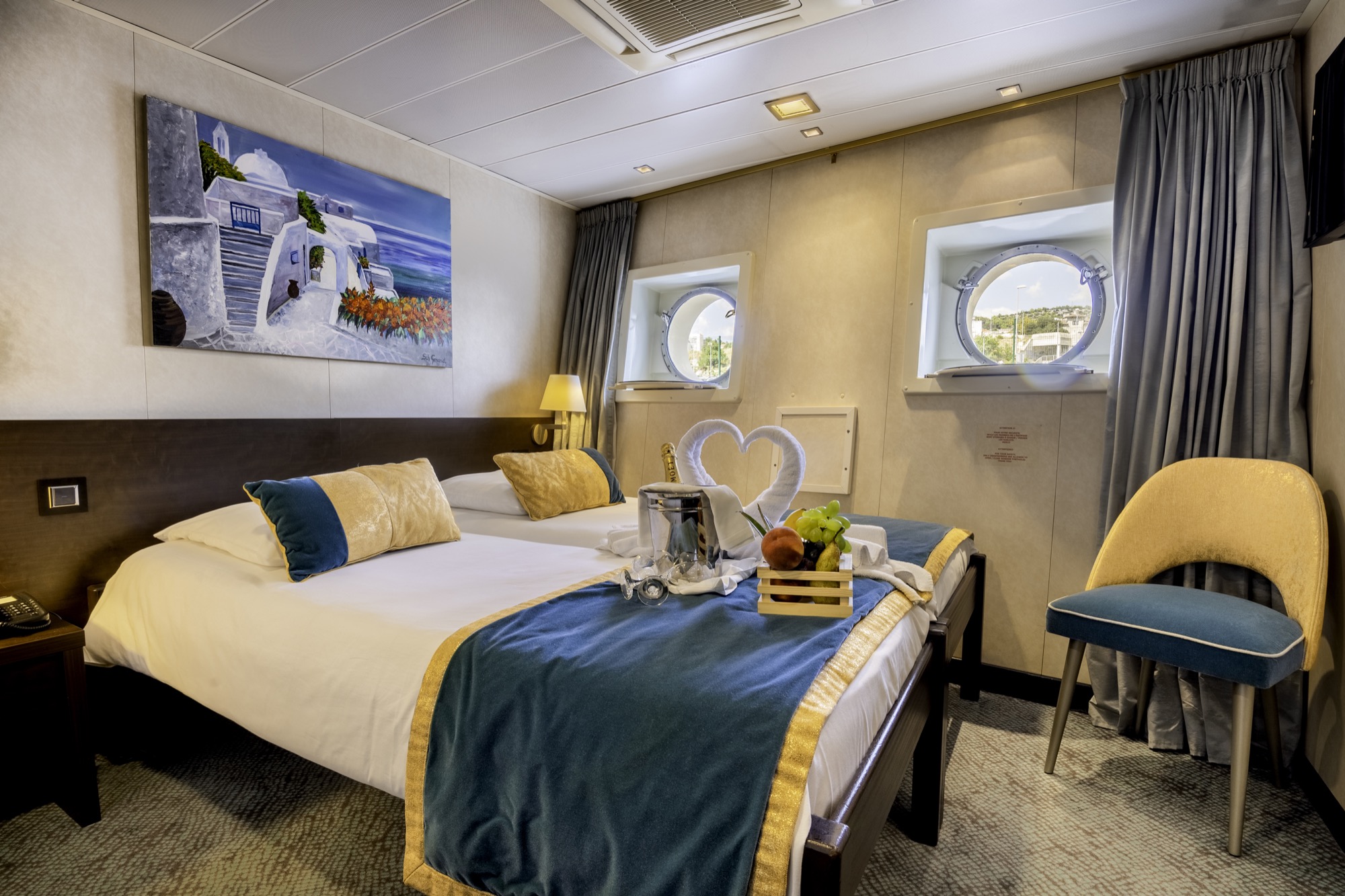 CroisiEurope MS LA Belle de'Adriatique Porthole Cabin 5.jpg